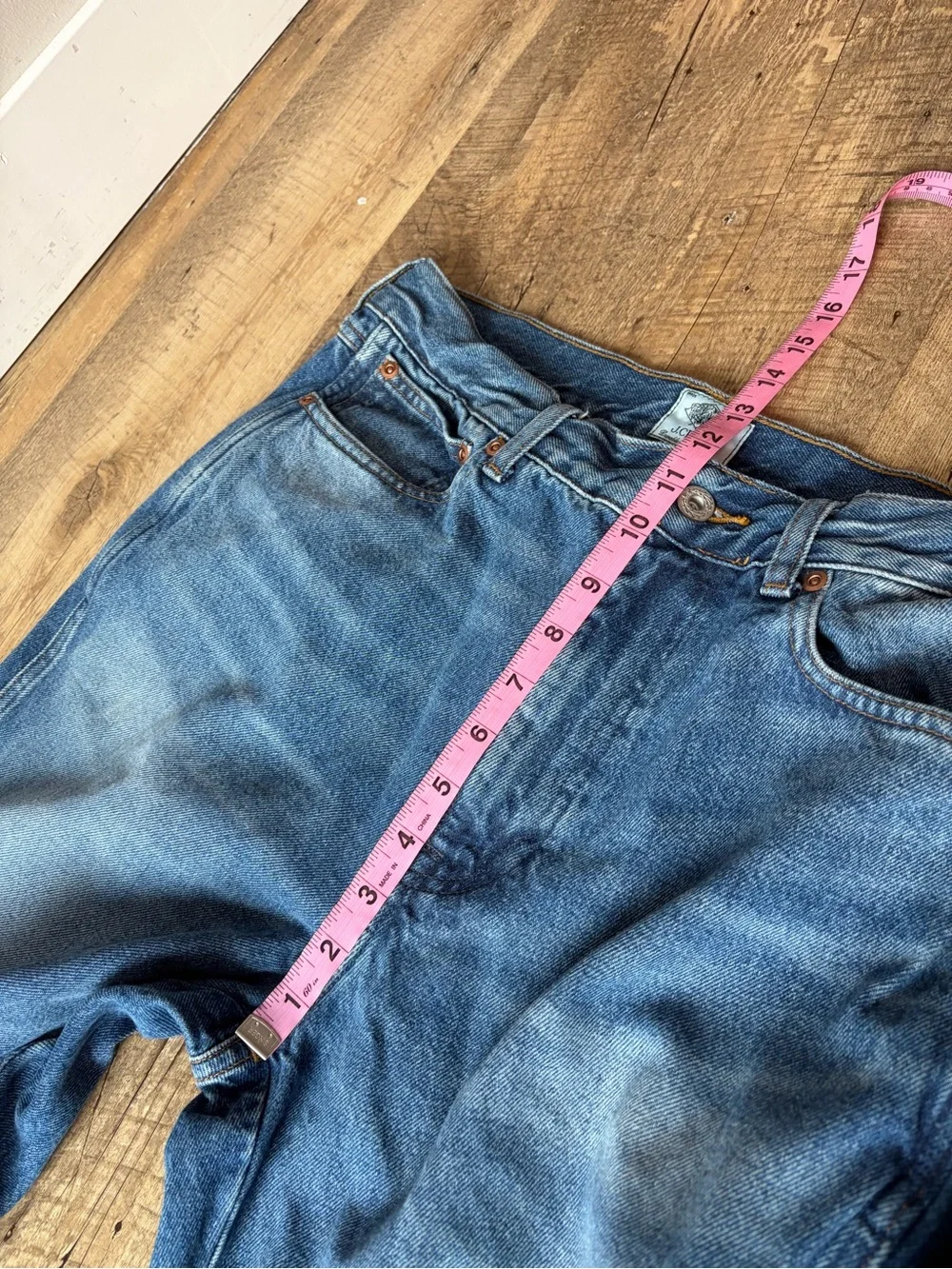 J. Crew Men’s Bootcut Jeans in Vintage Medium Wash W32 L30